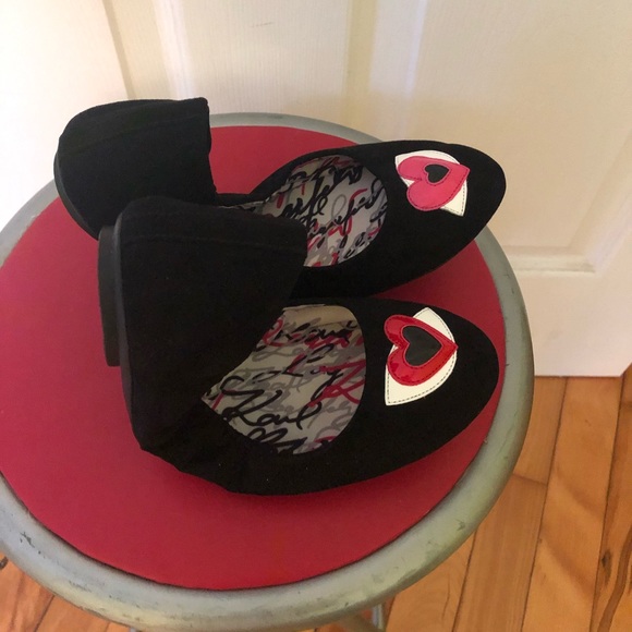 KARL LAGERFELD, black ballerina heart flats size 7 - Picture 2 of 6